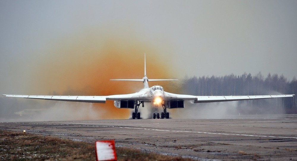 Vì sao Nga gần đây không sử dụng chiến đấu cơ siêu thanh Tu-160 trong xung đột ở Ukraine? - Ảnh 1.