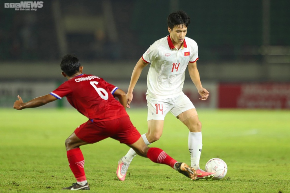 Tuyển Việt Nam đấu Malaysia: HLV Park Hang Seo băn khoăn với bài toán Quang Hải - Ảnh 3.