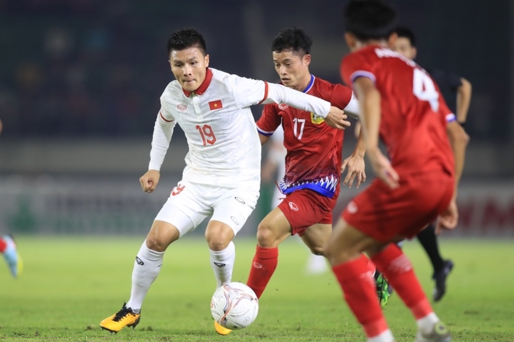 Tuyển Việt Nam đấu Malaysia: HLV Park Hang Seo băn khoăn với bài toán Quang Hải - Ảnh 1.