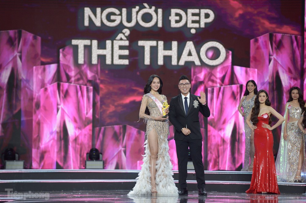 Câu chuyện về chiếc váy Hoa hậu Huỳnh Thị Thanh Thủy mặc khi đăng quang hoa hậu - Ảnh 1.