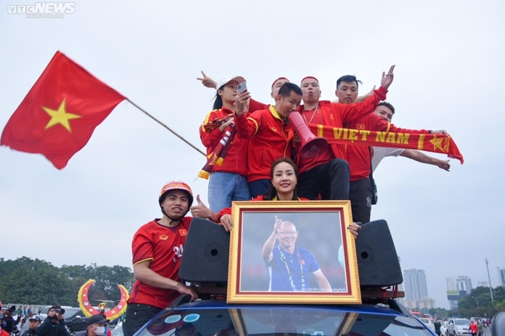 Trực tiếp bóng đá Việt Nam vs Malaysia: Văn Toàn đá chính thay Quang Hải - Ảnh 1.