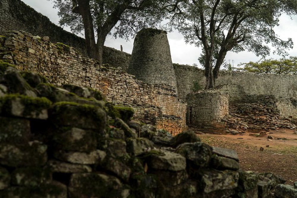 Great Zimbabwe: Tàn tích kỳ lạ của châu Phi - Ảnh 4.