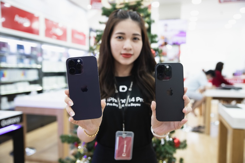 Smartphone nào dẫn đầu danh sách bán chạy cuối năm? - Ảnh 1.