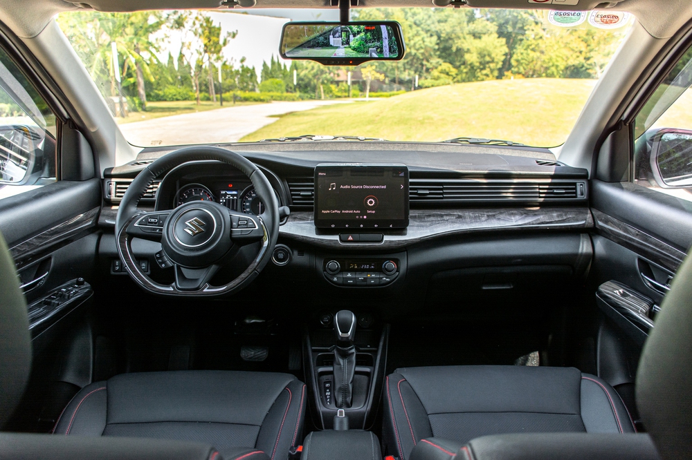 Suzuki Ertiga hybrid giảm giá còn 495 triệu: Rẻ và ăn ít xăng nhất phân khúc, cố cạnh tranh Xpander - Ảnh 3.