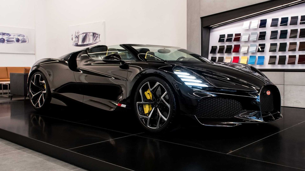 Bugatti chiều giới siêu giàu Trung Đông: 2024 giao xe nhưng nay đã trưng bày cho ngắm - Ảnh 10.