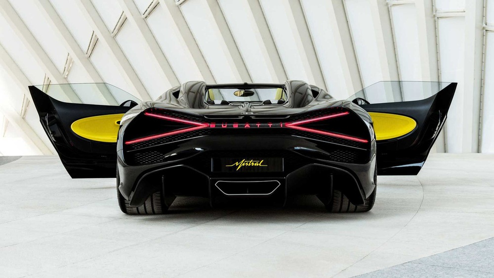 Bugatti chiều giới siêu giàu Trung Đông: 2024 giao xe nhưng nay đã trưng bày cho ngắm - Ảnh 7.
