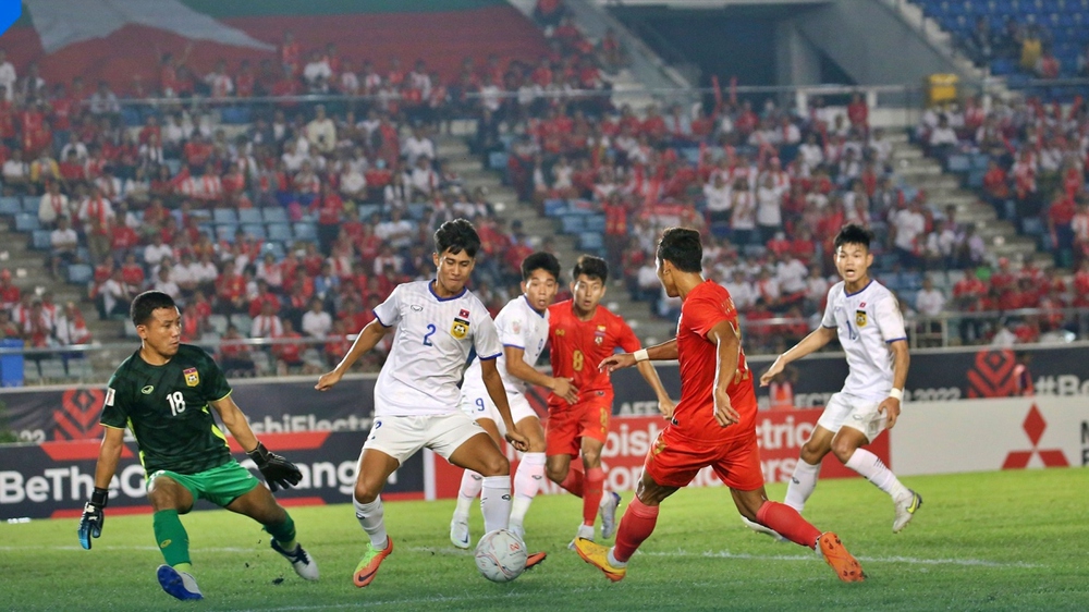 Kết quả AFF Cup 2022 hôm nay 30/12: Lào đánh rơi chiến thắng trước Myanmar - Ảnh 1.