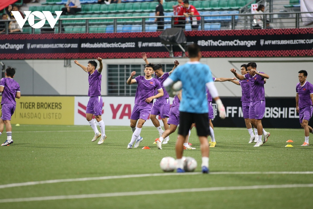 Trực tiếp Singapore 0 - 0 ĐT Việt Nam: HLV Park Hang Seo xoay tua - Ảnh 4.