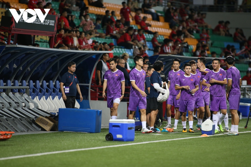 Trực tiếp Singapore 0 - 0 ĐT Việt Nam: HLV Park Hang Seo xoay tua - Ảnh 1.