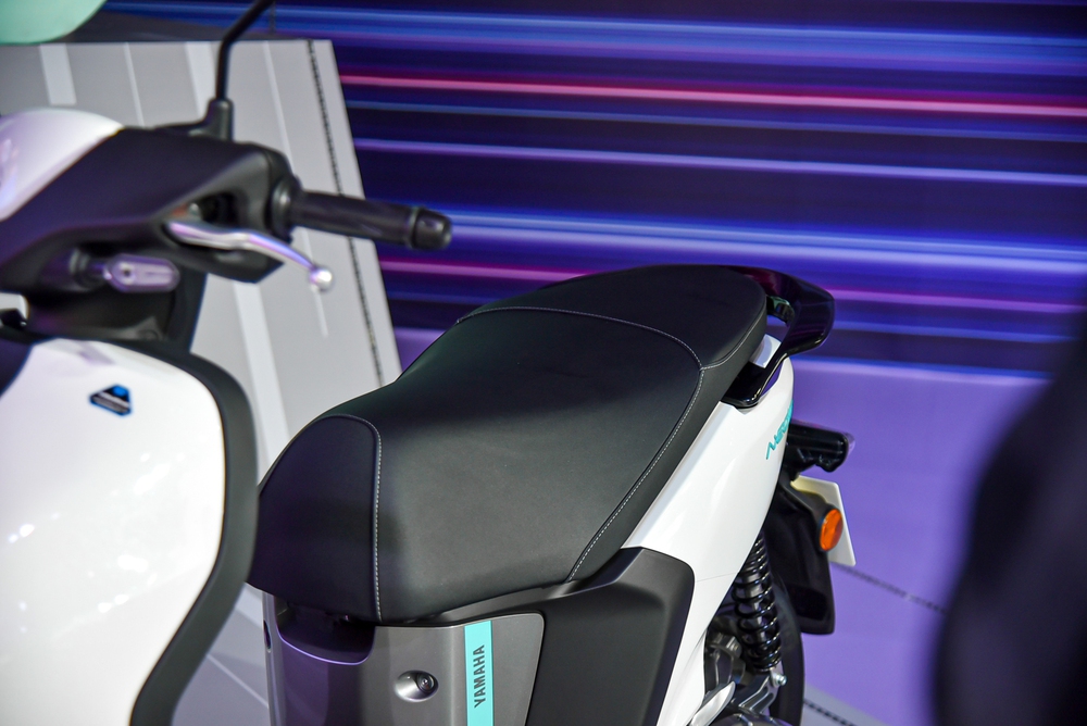 Yamaha Neos ra mắt Việt Nam: Giá 50 triệu đồng, có thể đi tối đa 144 km, cạnh tranh VinFast Vento S - Ảnh 13.