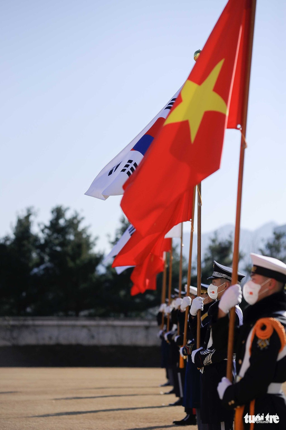 Hàn Quốc bắn 21 loạt đại bác đón Chủ tịch nước Nguyễn Xuân Phúc - Ảnh 2.