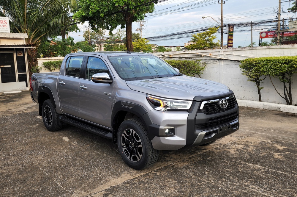 Đạt tiêu chuẩn khí thải, Toyota Hilux trở lại Việt Nam, nhưng giá cao hơn cả Ford Ranger? - Ảnh 1.