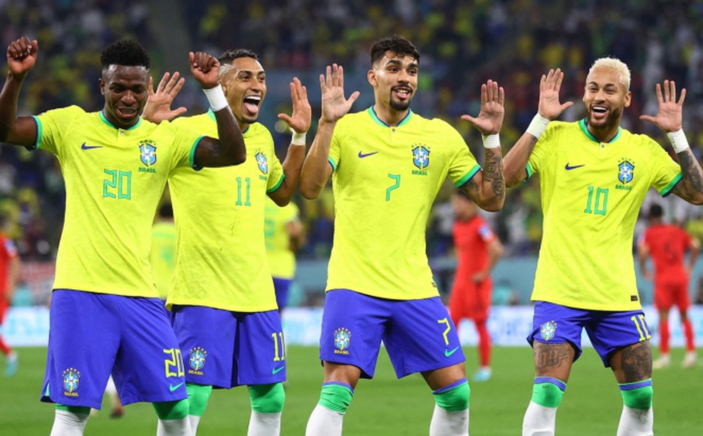 Thắng đậm Hàn Quốc, đội tuyển Brazil vào tứ kết World Cup