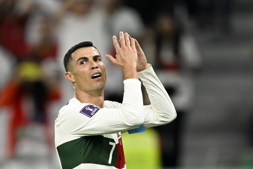 Cuộc đua Ronaldo - Messi đã chấm dứt! - Ảnh 1.