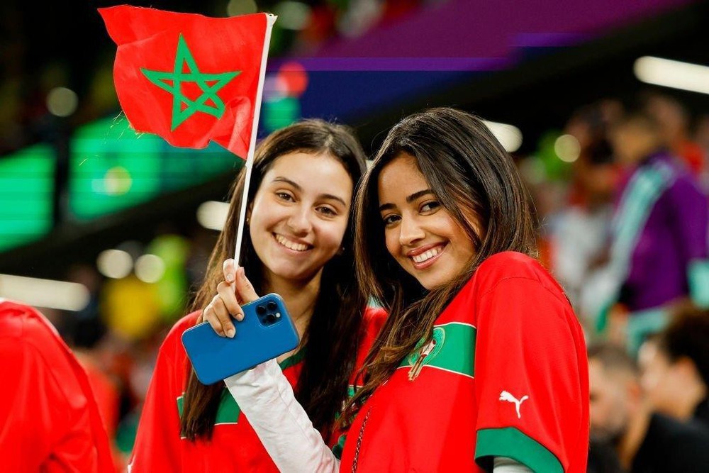 Mê mẩn với nhan sắc dàn CĐV Morocco tại World Cup 2022 - Ảnh 3.