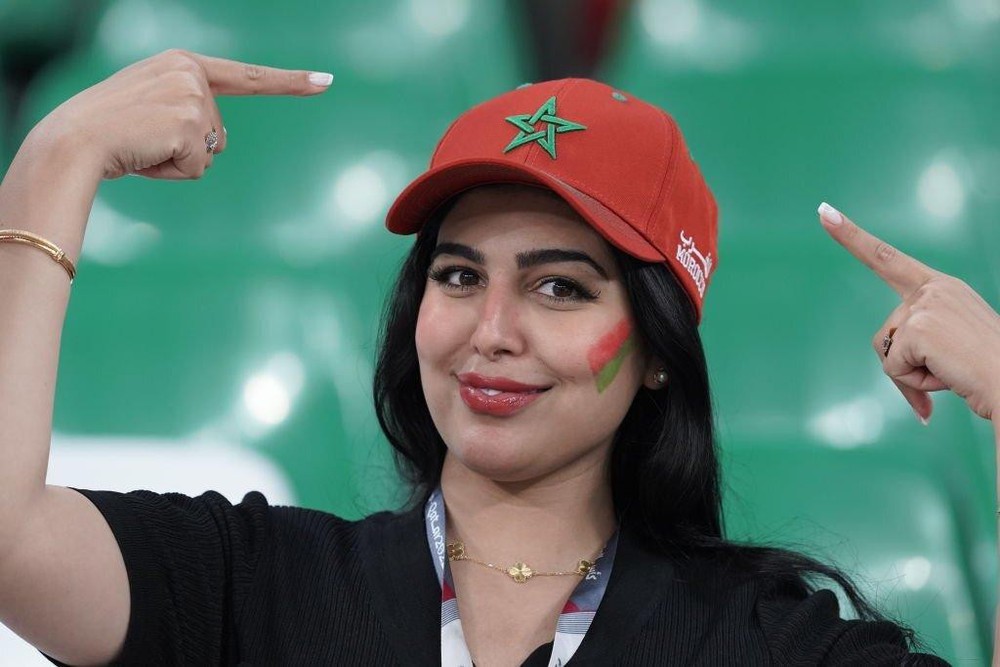 Mê mẩn với nhan sắc dàn CĐV Morocco tại World Cup 2022 - Ảnh 5.