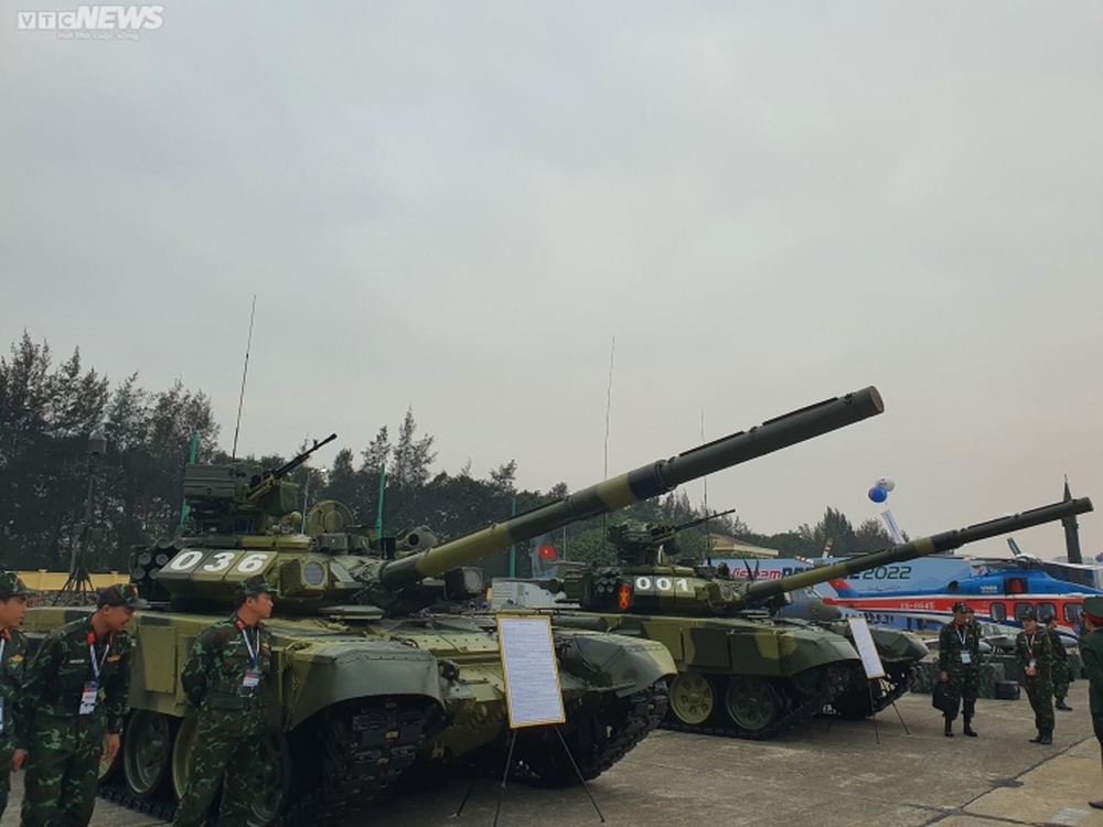 Việt Nam giới thiệu bộ đôi xe tăng hiện đại nhất tại triển lãm quốc phòng - Ảnh 4.