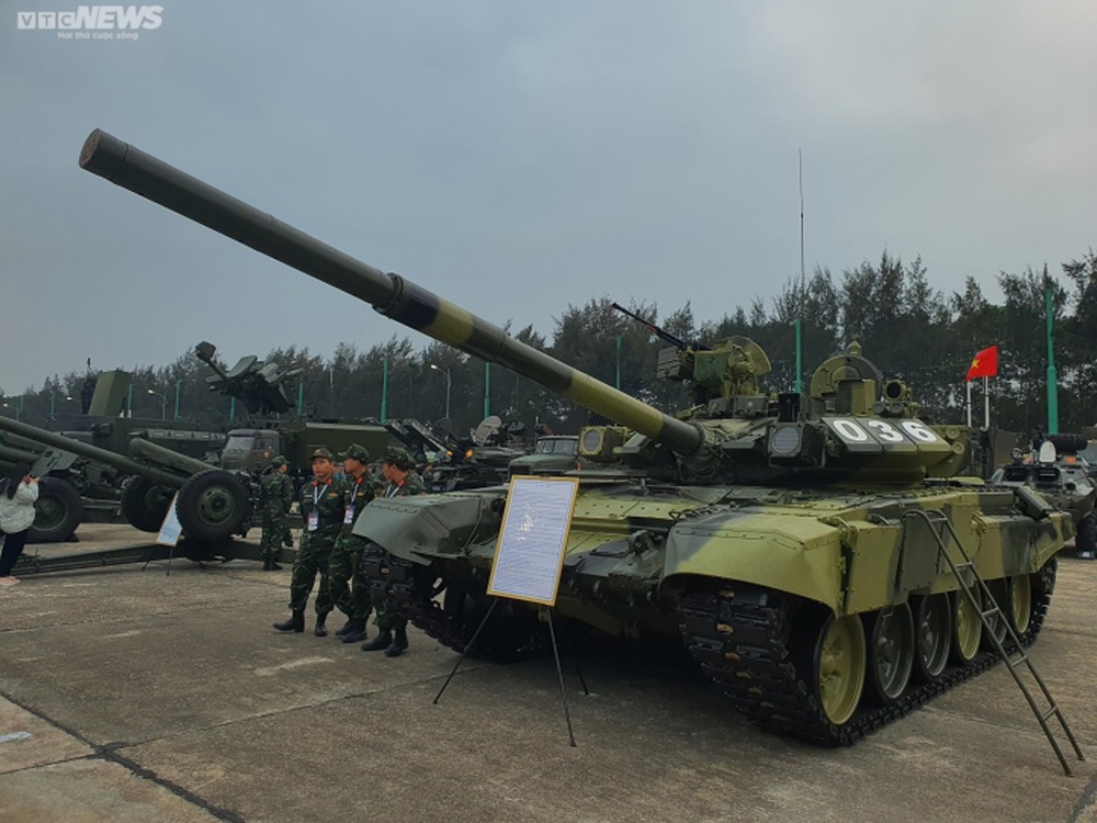 Việt Nam giới thiệu bộ đôi xe tăng hiện đại nhất tại triển lãm quốc phòng - Ảnh 3.