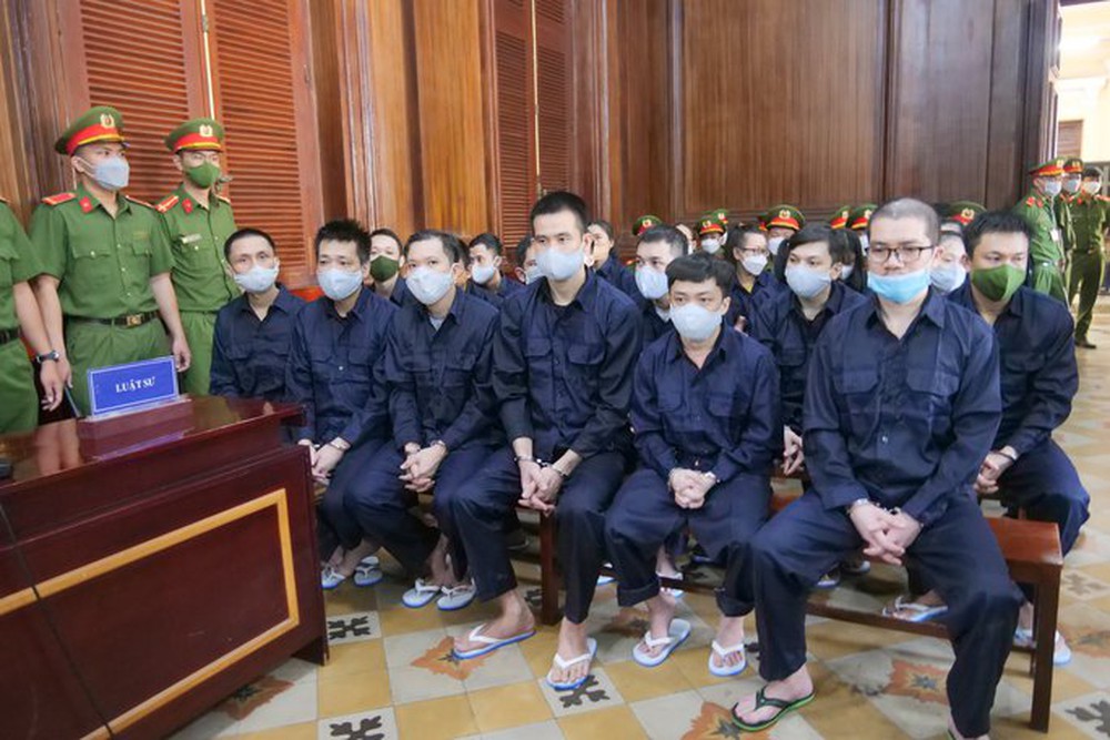Hình ảnh đầu tiên tại phiên tòa xét xử CEO Nguyễn Thái Luyện - Ảnh 8.