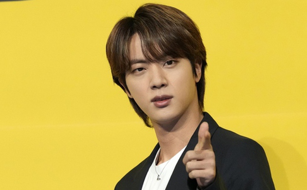 Jin (BTS) sẽ âm thầm nhập ngũ