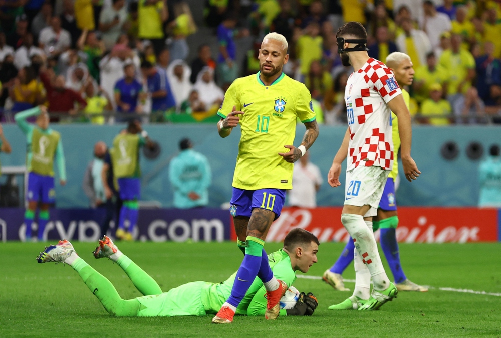 TRỰC TIẾP Croatia 0 - 0 Brazil: Người nhện Livaković làm nản lòng Selecao - Ảnh 1.