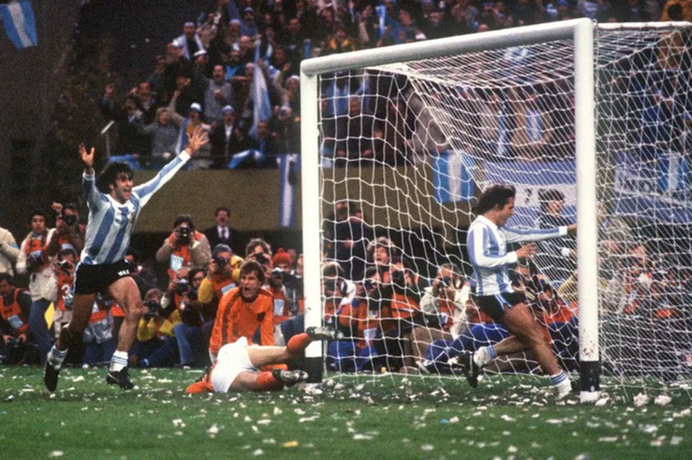 Argentina - Hà Lan, những cuộc đụng độ khó quên tại World Cup - Ảnh 2.