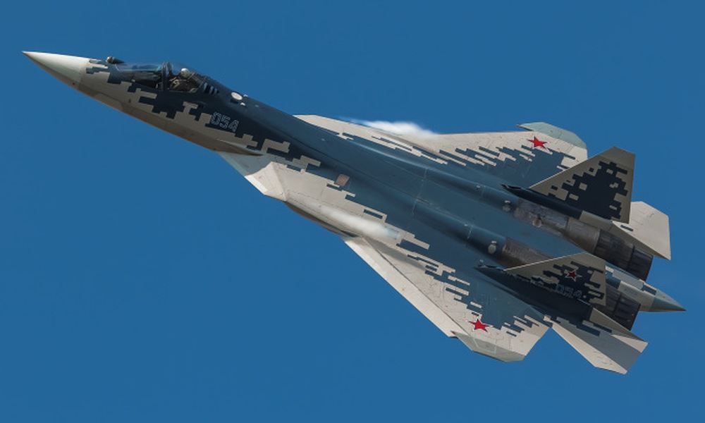 So Su-57 và J-20, có chỉ số chênh lệch tới... 50 lần: Thắng Nga chưa bao giờ dễ đến thế? - Ảnh 1.