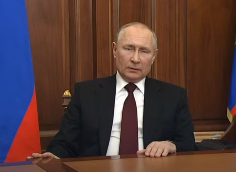 NÓNG: Tổng thống Putin ký sắc lệnh, công nhận 2 nước cộng hòa tự xưng vùng Donbass - Ảnh 2.