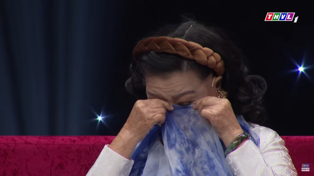 NSND Kim Cương: Một khán giả chạy lên nói mày mà bảo bà Bảy Nam ăn cắp, tao đánh - Ảnh 3. NSND Kim Cương: Một khán giả chạy lên nói mày mà bảo bà Bảy Nam ăn cắp, tao đánh - Ảnh 3.