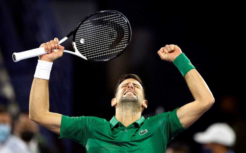 Djokovic thắng dễ trận đầu tiên trong năm 2022