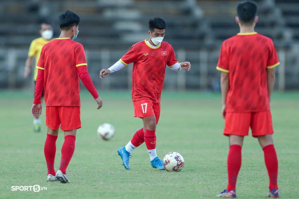 Nhiều tiền đạo U23 Việt Nam vắng mặt trong buổi tập trước trận bán kết - Ảnh 3.