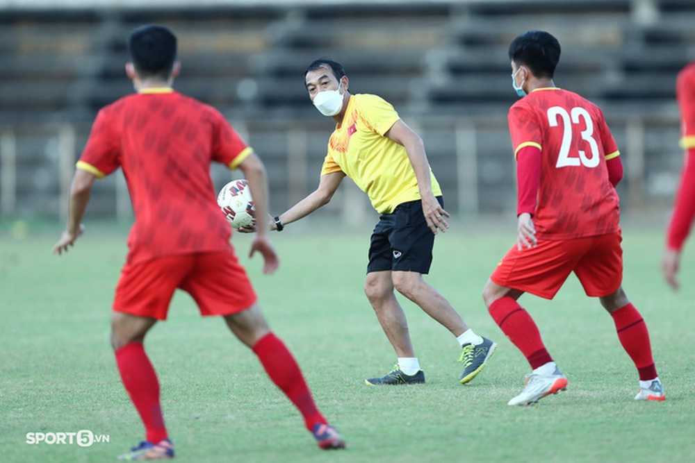 Nhiều tiền đạo U23 Việt Nam vắng mặt trong buổi tập trước trận bán kết - Ảnh 5.