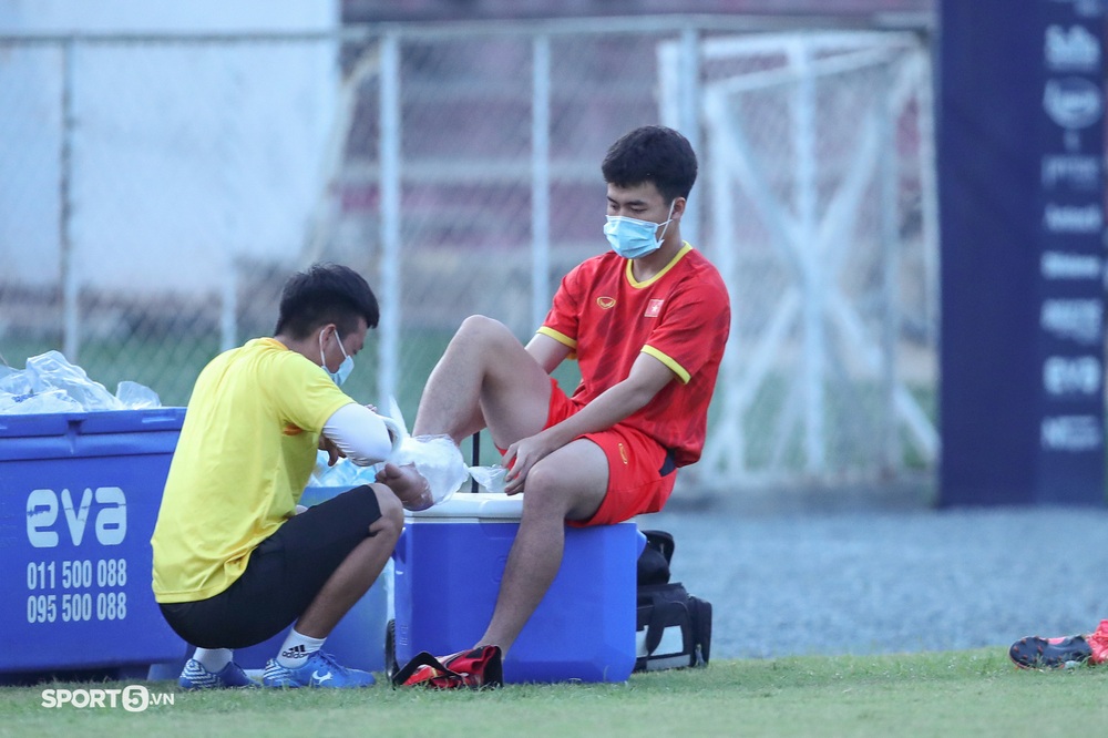 Nhiều tiền đạo U23 Việt Nam vắng mặt trong buổi tập trước trận bán kết - Ảnh 8.