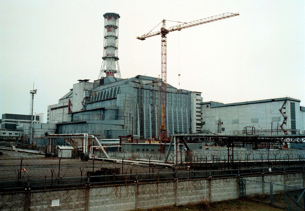 NÓNG: Chiếm nhà máy hạt nhân Chernobyl, Nga nắm huyết mạch dẫn quân đến thẳng Kiev? - Ảnh 2.