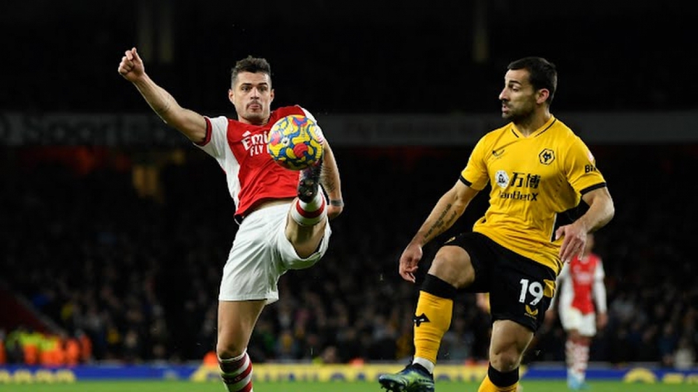 Kết quả Ngoại hạng Anh 25/2: Arsenal hạ gục Wolves để phả hơi nóng vào MU - Ảnh 1.