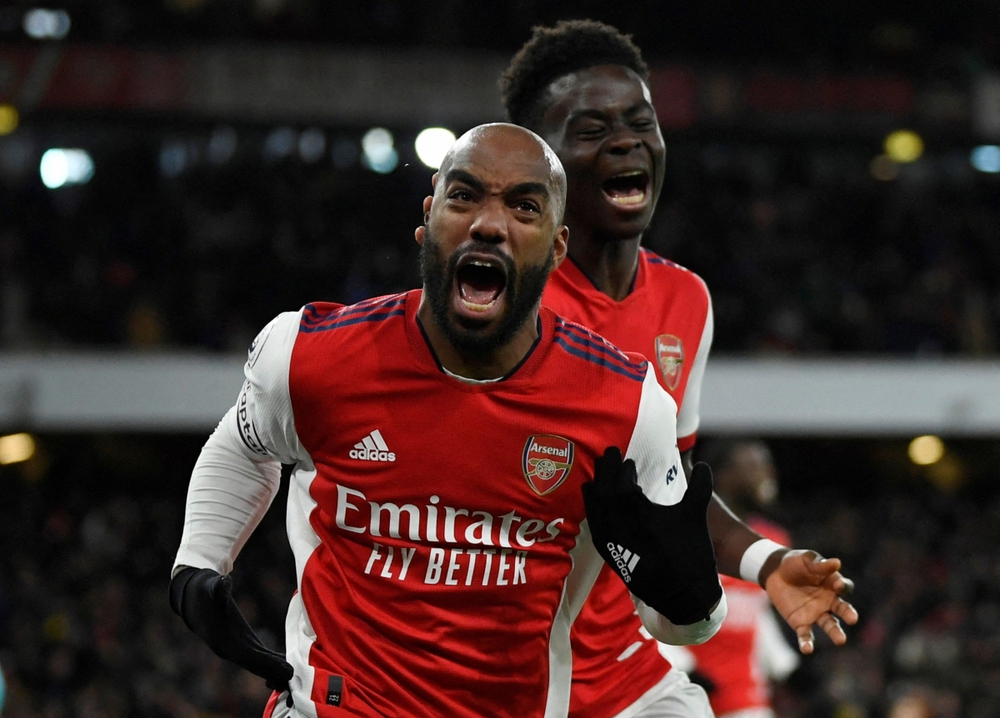 Kết quả Ngoại hạng Anh 25/2: Arsenal hạ gục Wolves để phả hơi nóng vào MU - Ảnh 2.