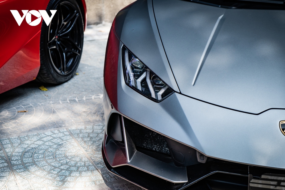 Ảnh chi tiết Lamborghini Huracan EVO độc nhất Việt Nam - Ảnh 3. Ảnh chi tiết Lamborghini Huracan EVO độc nhất Việt Nam - Ảnh 3.