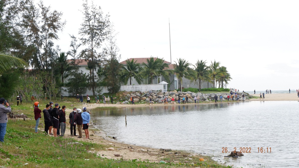 Nguyên nhân ban đầu vụ chìm cano ở biển Cửa Đại khiến nhiều người tử vong - Ảnh 1.