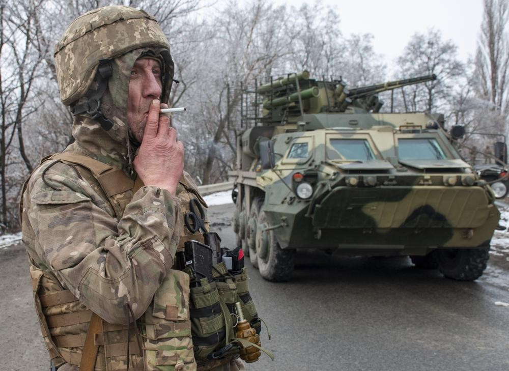 NÓNG: Bộ Quốc phòng Nga ra lệnh vào Ukraine từ 