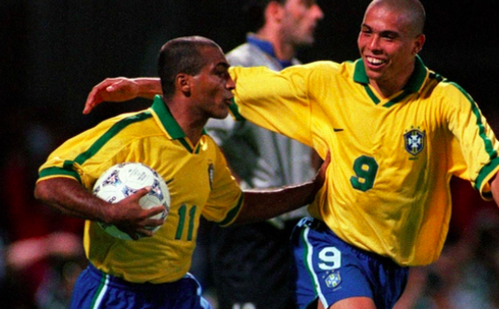 Ronaldo béo gọi Romario là 