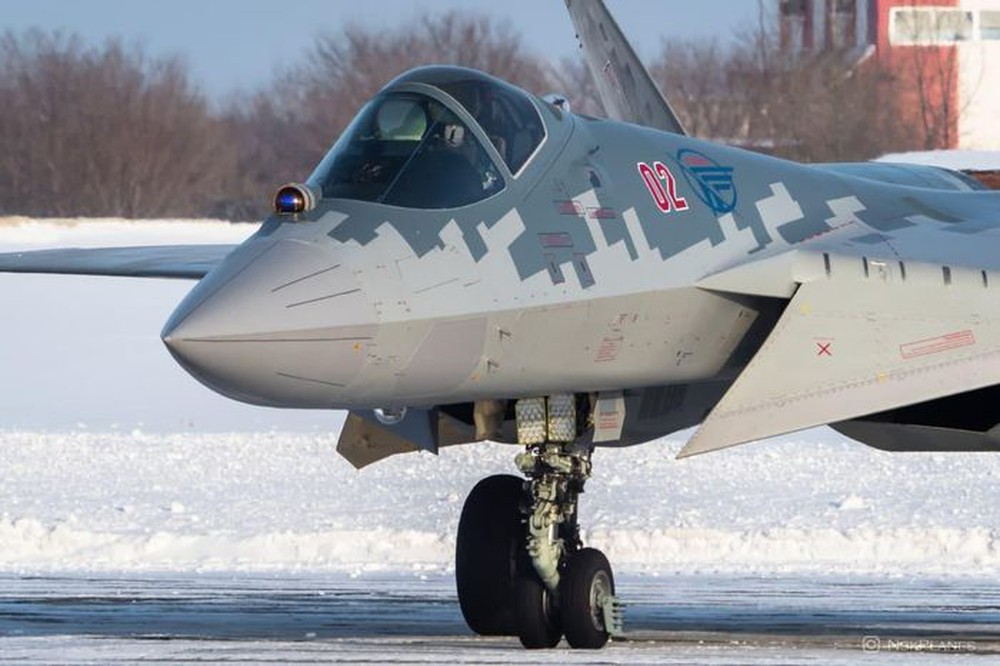 Một cặp chiến đấu cơ Su-57 mới bất ngờ xuất hiện - Ảnh 2.