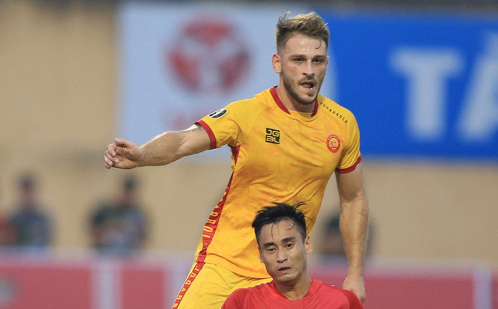 CLB V.League bị FIFA xử thua kiện, chuyên gia châu Âu: Cầu thủ không phải là nô lệ của CLB