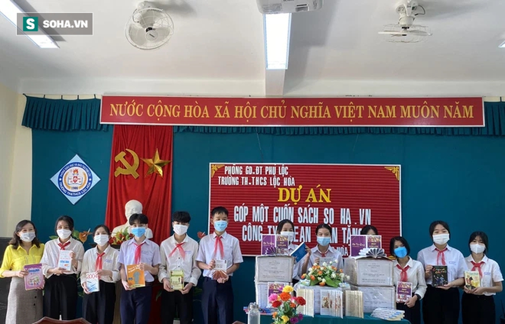 700 cuốn sách đến với 380 học sinh vùng sâu Lộc Hòa, Thừa Thiên