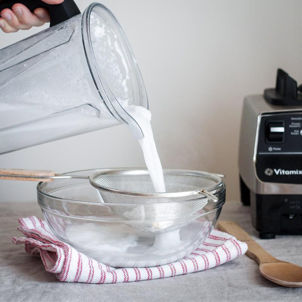 Bật mí cách làm sữa dừa ngon giải nhiệt mùa hè cực kỳ đơn giản - Ảnh 2.