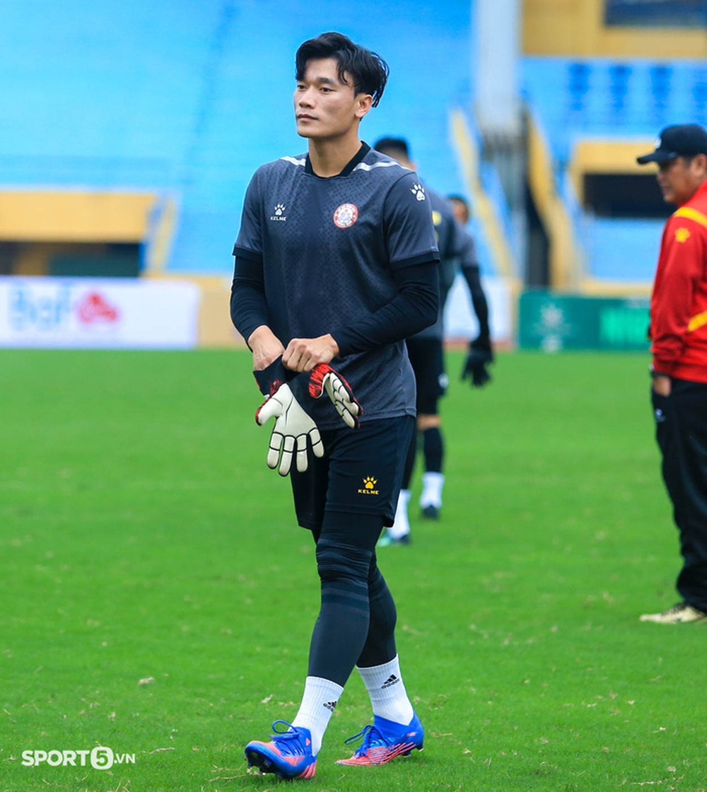Võ Huy Toàn chấn thương, Bùi Tiến Dũng bỏ ngỏ cơ hội bắt chính trận đấu với Hà Nội FC - Ảnh 4.