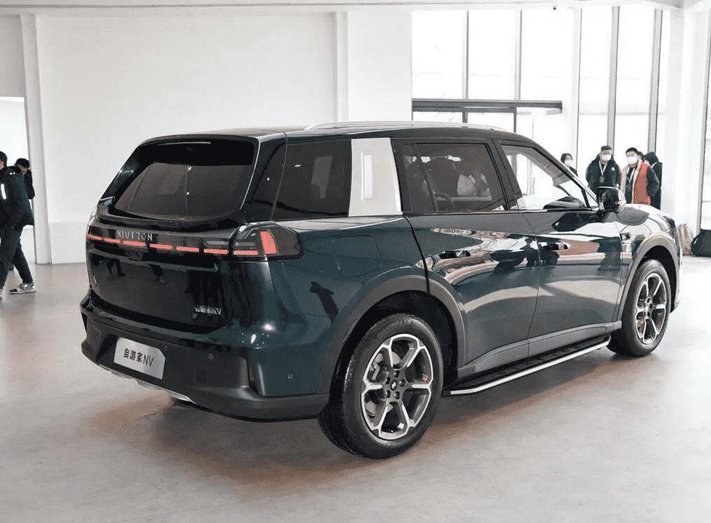 SUV điện Trung Quốc chính thức ra mắt, “nhái” Ford Bronco - Ảnh 4.