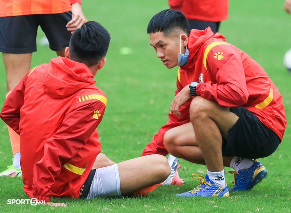 Võ Huy Toàn chấn thương, Bùi Tiến Dũng bỏ ngỏ cơ hội bắt chính trận đấu với Hà Nội FC - Ảnh 6.
