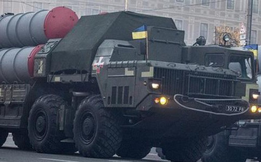 Báo Mỹ: Ukraine yêu cầu NATO viện trợ S-300 - Báo Nga: Đó là mục tiêu quân sự hợp pháp