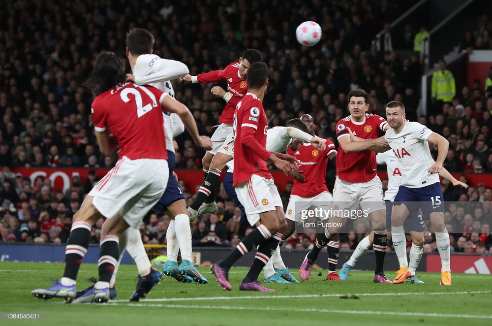 Ronaldo sets super record through hat-trick, Man United beats Tottenham - Photo 4. Ronaldo sets super record through hat-trick, Man United beats Tottenham - Photo 4.