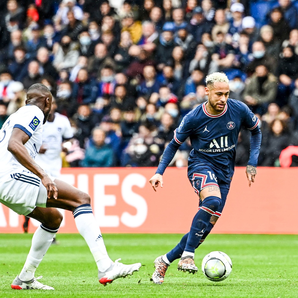 PSG beat bottom team under terrible pressure from home fans - Photo 2.